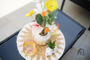 3 bedroom apartment in the bustling neighborhood of Arncliffe