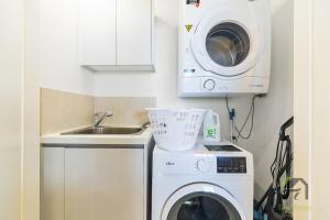 3 bedroom apartment in the bustling neighborhood of Arncliffe