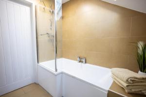 Rose Cottage - 2 Bedroom Cottage - Penally