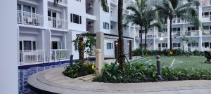 SHORE RESIDENCES TOWER D1 PASAY CITY DIRECT TO POOL UNIT by heart