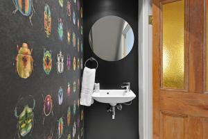 Three Bedroom Home Tranquil and Elegant