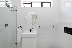 Three Bedroom Home Tranquil and Elegant