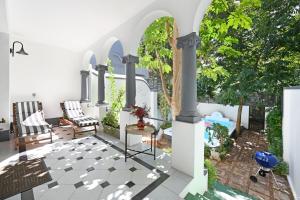 Three Bedroom Home Tranquil and Elegant