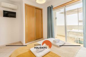 #001 Veríssimo Flat by Home Holidays