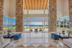 Premium Oceanfront Villa in Cap Cana - 6 Bedrooms, Pool, Private Cook, Golf Cart