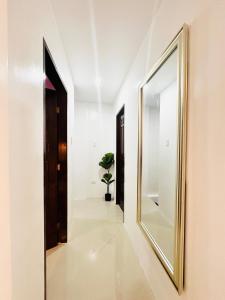 Yellow Townhouse near IT Park with WiFi and Washer