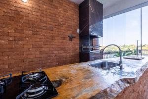 Sítio com 5 suítes , piscina, vista incrível