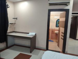 HOTEL SAPPHIRE STAY, Vivek Vihar