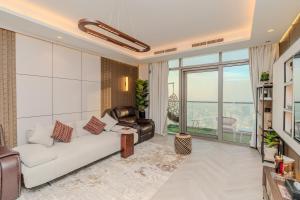 Paramount Midtown Luxury 2BR Sleeps 7 Near Business Bay Metro and Dubai Mall