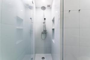 Cantinho do Porto - Metro 1 Minute Away