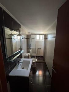 Ολοκαίνουριο κατάλυμα τετράκλινο διαμέρισμα