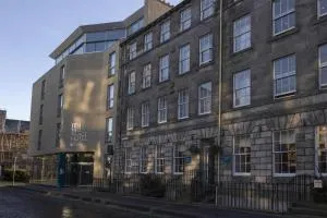Ten Hill Place