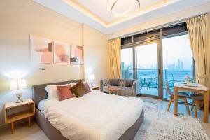 EasyGo- City Center, Spacious, Skyline view