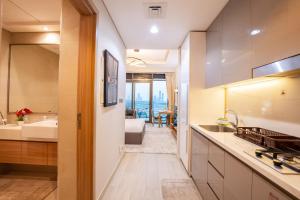 EasyGo- City Center, Spacious, Skyline view