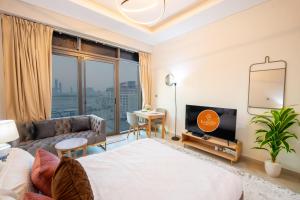 EasyGo- City Center, Spacious, Skyline view