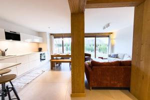 Apartment with garden and proximity to activities