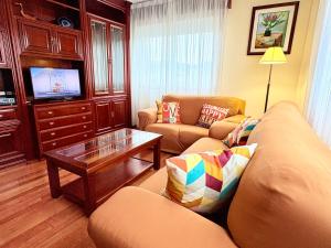 Casa CAMPELO- APTO Playa de Rodeira CANGAS - Garaje y WiFi gratis