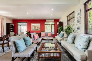 Casterbridge Hollow Boutique Hotel