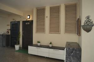 Modern and Luxurious Apartment