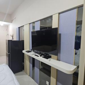 Apartemen Anderson pakuwon mall Luxury Studio Apartment Connecting Mall, Pool & City View 37B