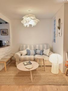 Heart of St Ives with parking - 2 bedrooms