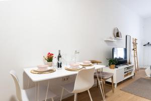 MalagaSuite Modern Scape Apartment