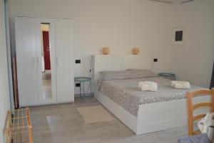 Splendor Solis Apartment