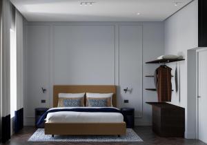 Golden House Vatican - Regolo