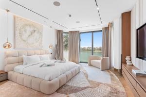 Premium 4 BR Villa in Palm Jumeirah with Private Pool