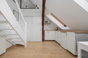 Chmielna City Center Apartments by Solarento