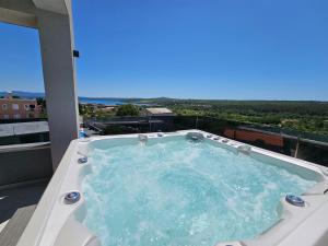 Villa Madison, Spacious Sea View Apartments Near Zadar Advent and Winter Activities