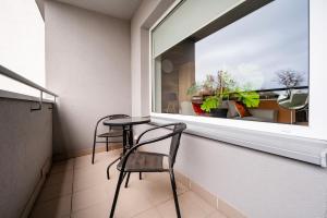 Obywatelska Comfort Apartment by BookingHost