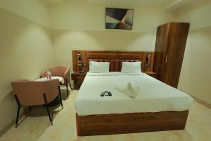 HOTEL SVM GRAND RAMANTHAPUR