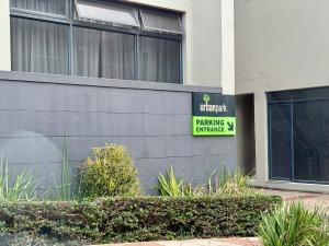 Beach, Restaurants, Shopping, Park, Pier - nearby