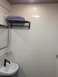 Jenevieve Transient House