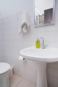 Lançamento casa Jurerê churrasqueira quintal