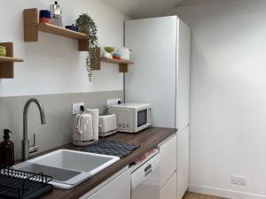 La Maison Rose - Ciel by Melrose