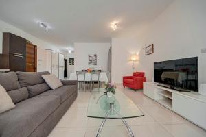 A unique and charming two bedroom apartment in St Julians
