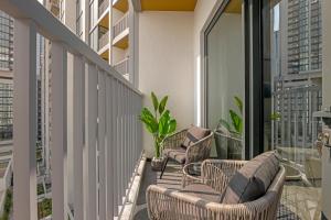 Waves - Modern & Cozy 1BR Apt Close to Down Town Dubai