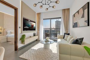 Waves - Modern & Cozy 1BR Apt Close to Down Town Dubai