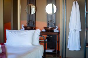 Elephant Crossing Safari Bushcamp