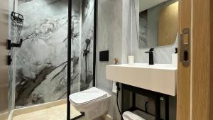 Luxurious studio with unobstructed view