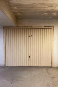 Lovely 1BR flat with terrace and parking 15 mn to the beach