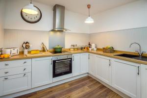 2 Bed in Pencarnisiog oc-b33663