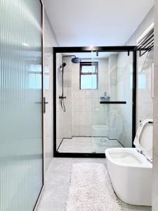 Elegant 3 BR Apartment,Balcony,gym,15th Flr