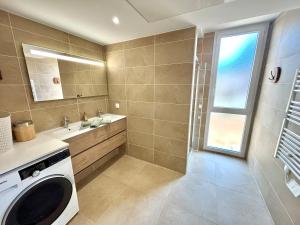 Appartement neuf T3 en hyper centre, clim, parking