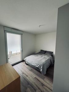 Cozy apartment with balcony and secure parking