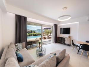 Tina by Vintage Travel