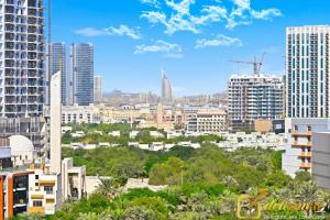 Bright 1BR Apartment in Binghatti Phoenix High-Floor Views