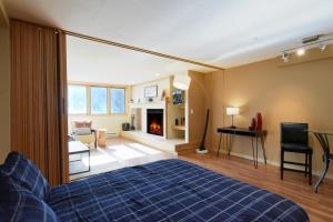 Liftside Condo - Walk to Lifts, Pool Hot Tub